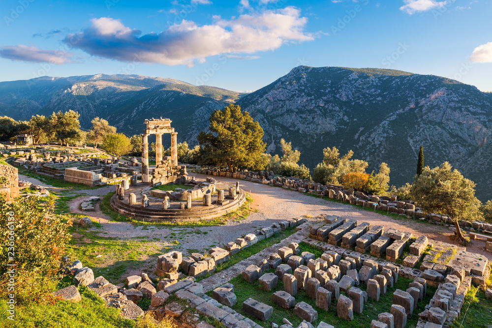 Delfi & Central Greece : The Oracle's Path